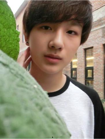 李宏毅娱乐吃瓜,揭秘明星幕后趣事